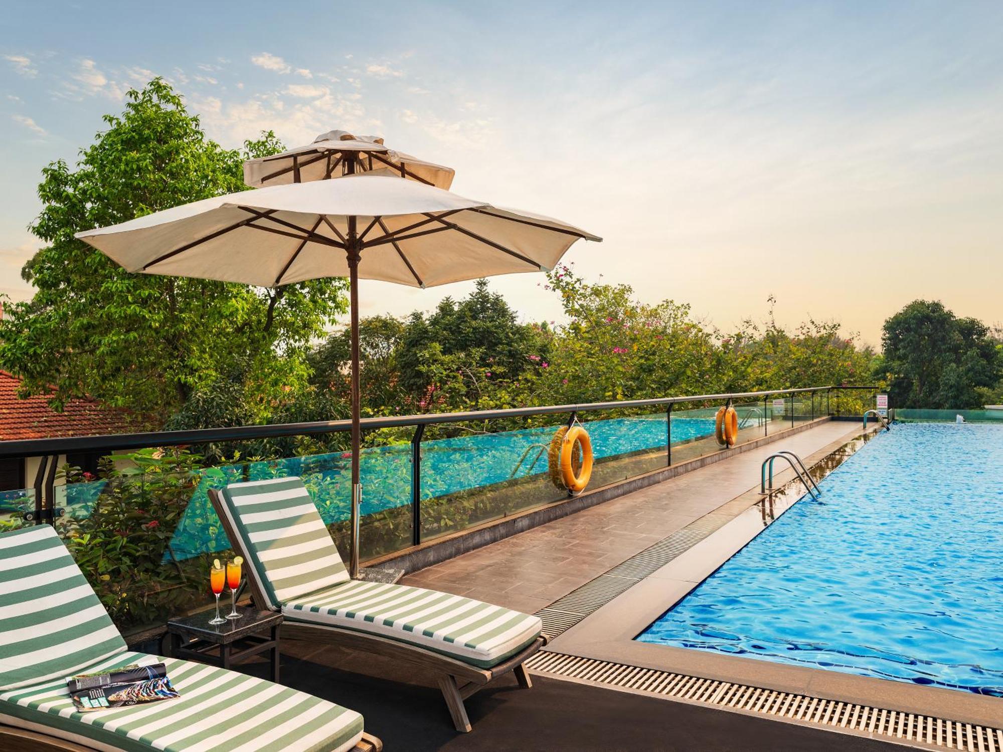Elegant Suites Westlake Hanoi Buitenkant foto